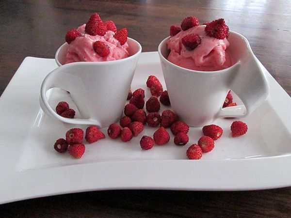 Mousse alle fragoline di bosco e mele